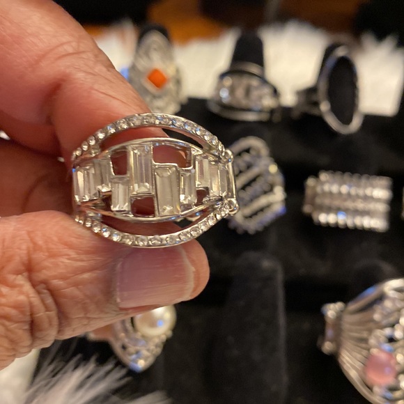 Everything must go sale - Picture 3 of 11